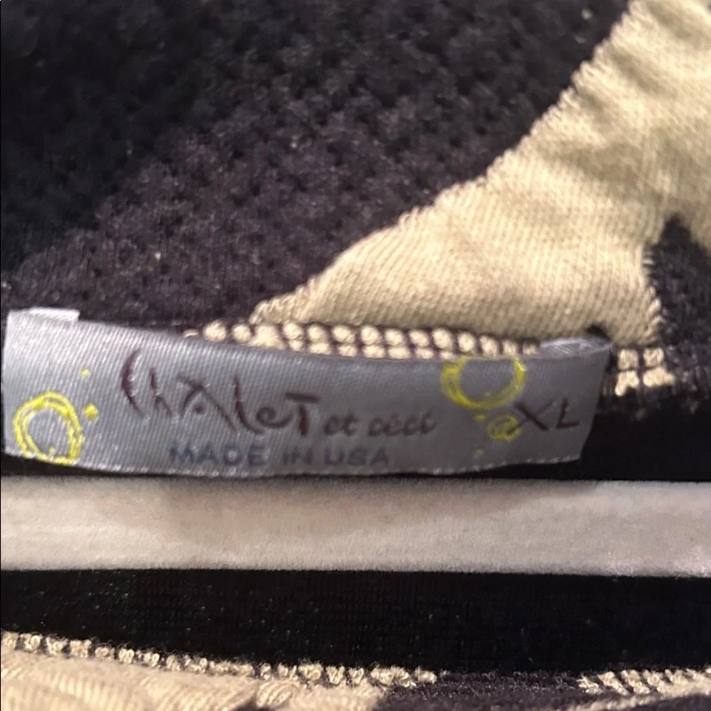 Chalet Women's Top - Picture 2 of 5